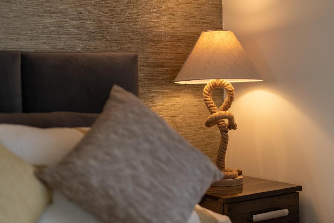 Hiraeth - Luxury Lodge With Hot Tub, Close To Beach Penally Екстер'єр фото